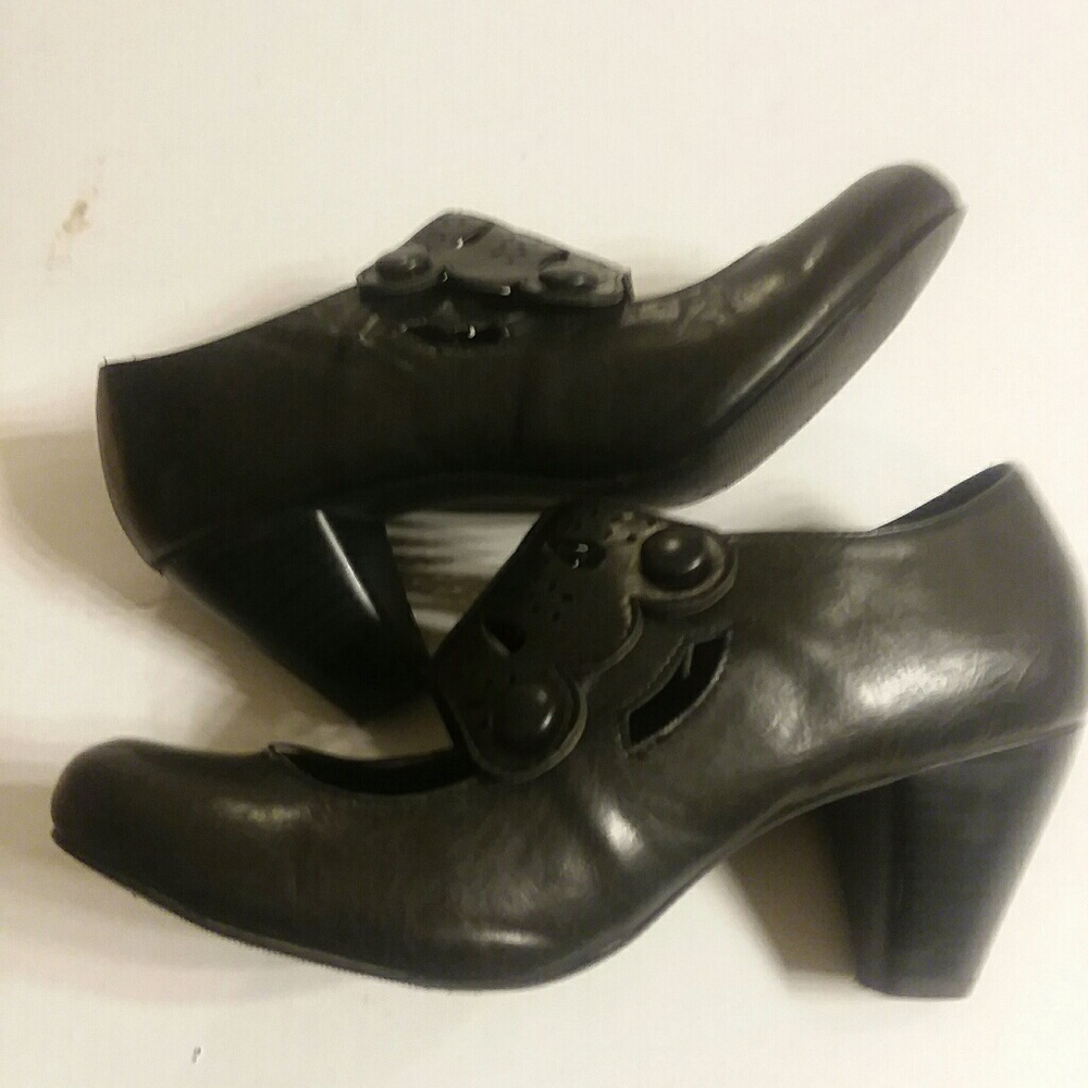 sbicca california size 7 black leather kitty